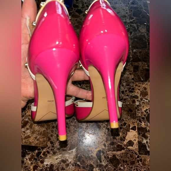 Halogen Pink and Cream Heels with Gold Accents - Picture 3 of 11